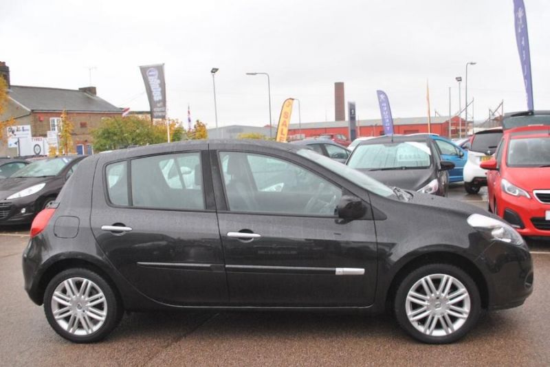 2010 Renault Clio 1.6 VVT 111 Initiale image 2