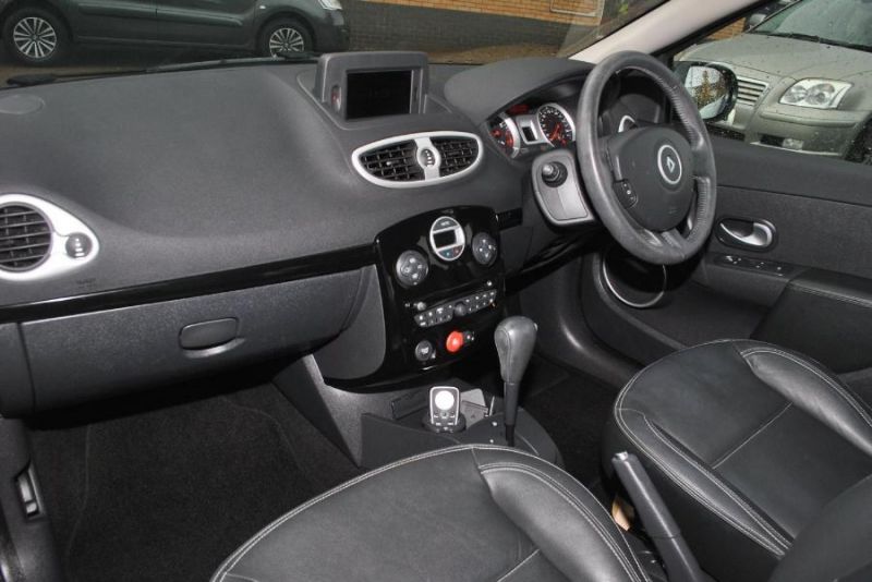 2010 Renault Clio 1.6 VVT 111 Initiale image 4
