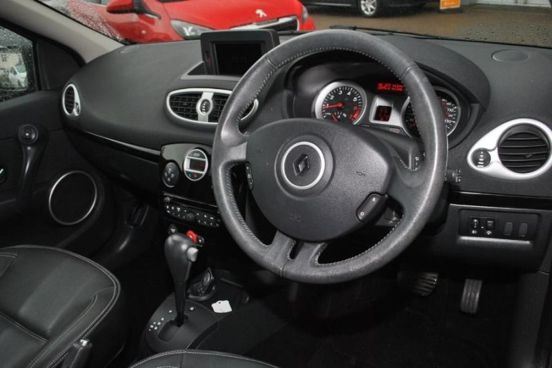 2010 Renault Clio 1.6 VVT 111 Initiale image 5