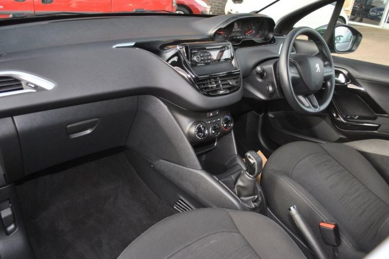 2012 Peugeot 208 1.4 HDi image 5