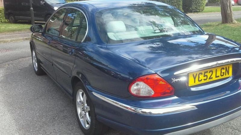 2002 Jaguar X type image 2