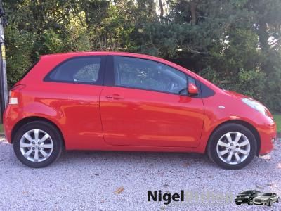 2011 Toyota Yaris 1.0 VVT-i image 2