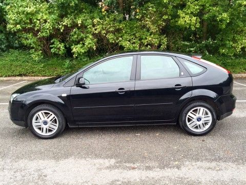 2006 FORD FOCUS 1.6 GHIA 16V image 2