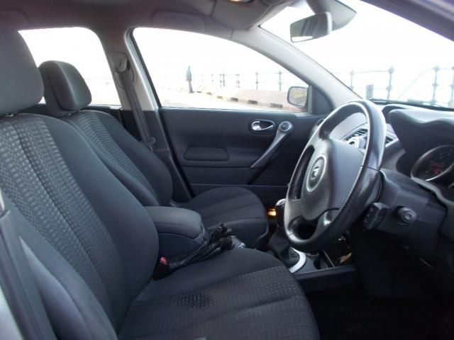 2007 RENAULT MEGANE 1.6 DYNAMIQUE VVT image 4