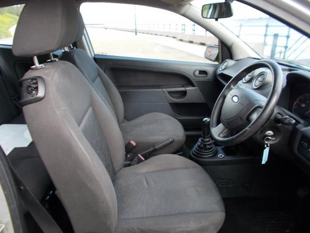 2006 FORD FIESTA 1.2 STYLE CLIMATE 16V image 5