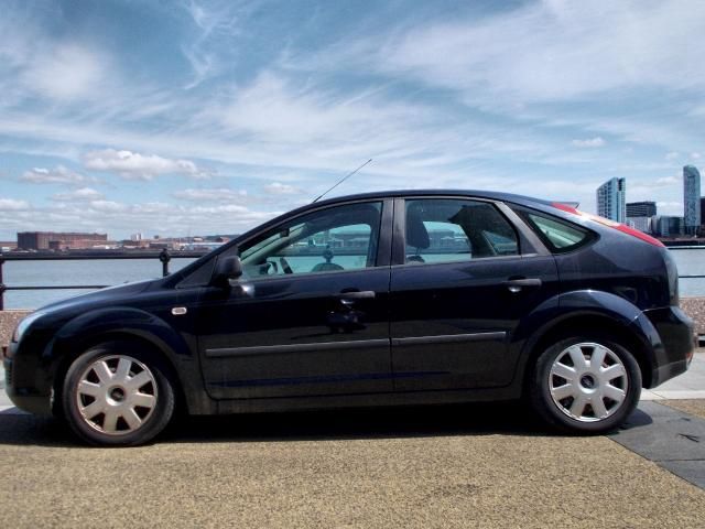 2005 FORD FOCUS 1.6 LX 5d image 3