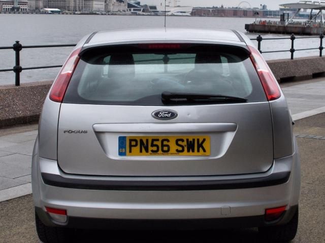 2006 FORD FOCUS 1.4 LX 5d image 3
