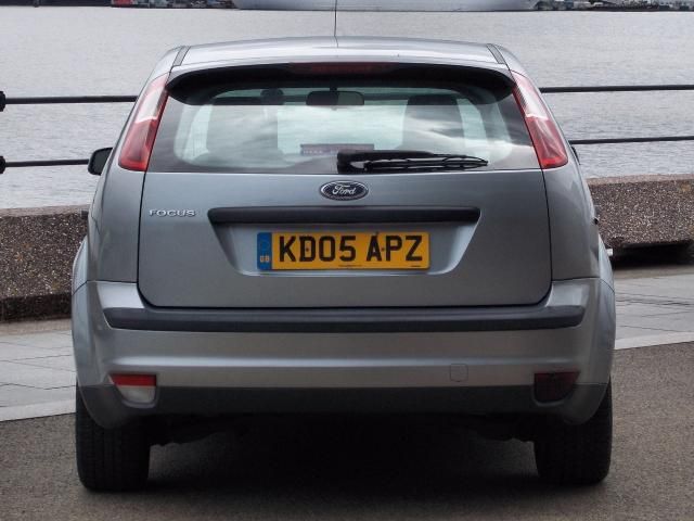 2005 FORD FOCUS 1.6 LX 5d image 2