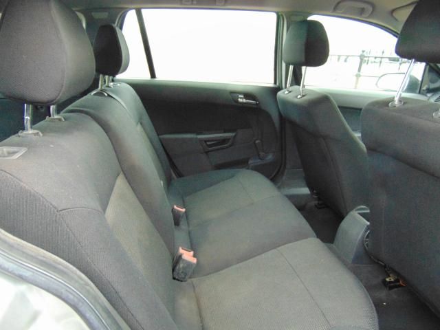 2005 VAUXHALL ASTRA 1.4 LIFE 16V TWINPORT image 5