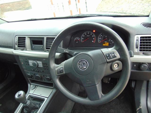 2007 VAUXHALL VECTRA 1.8 VVT LIFE 5d image 4