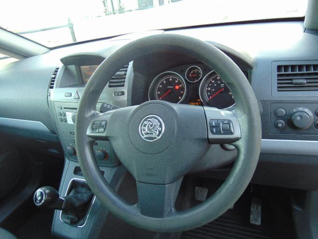2006 VAUXHALL ZAFIRA 1.6 CLUB image 4