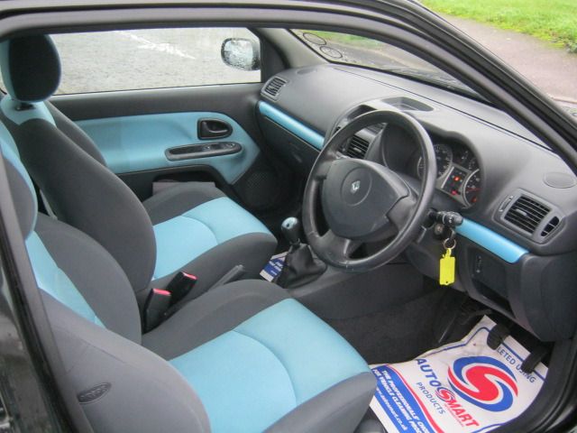 2002 RENAULT CLIO 1.1 image 4