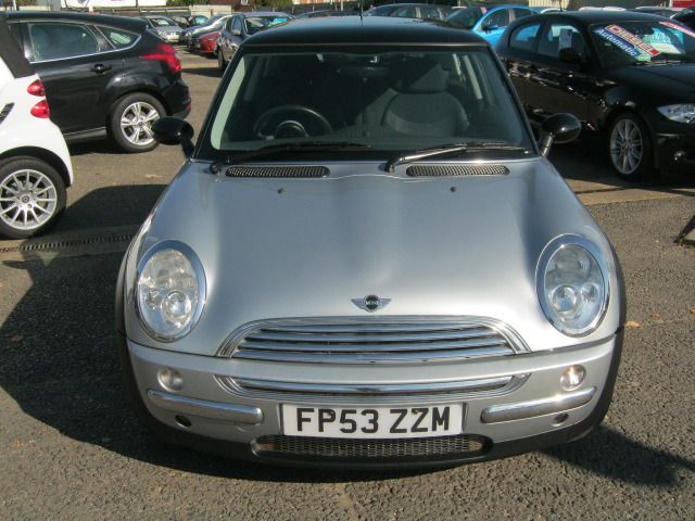 2003 MINI HATCH 1.6 COOPER 3d image 2