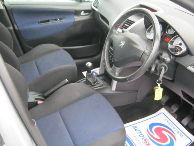 2006 PEUGEOT 207 1.4 SPORT 5d image 4