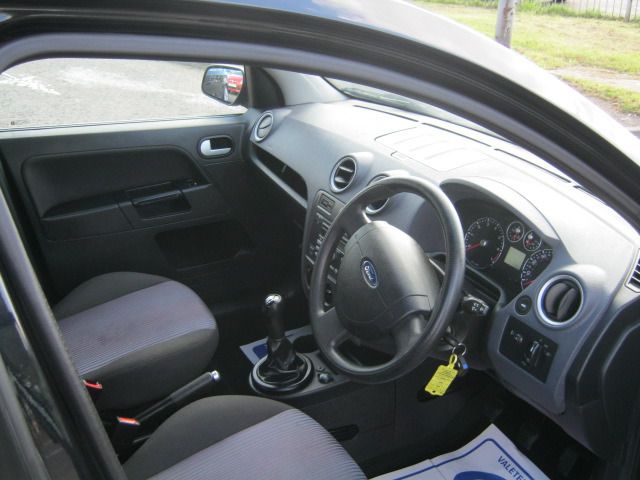 2009 FORD FUSION 1.4 STYLE CLIMATE image 4