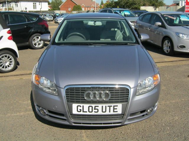 2005 AUDI A4 2.0 T FSI SE 4d image 2