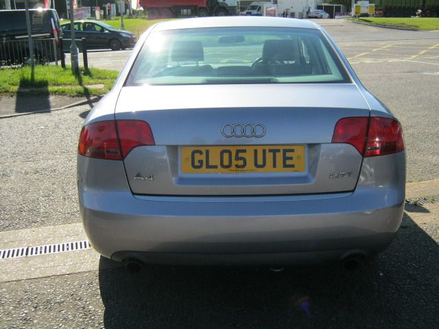 2005 AUDI A4 2.0 T FSI SE 4d image 3