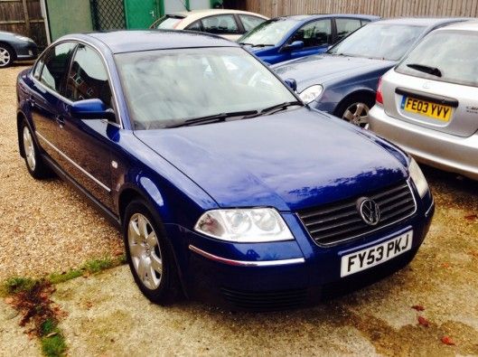 2003 Volkswagen Passat 1.9TD Sport 4dr image 1