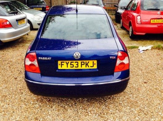 2003 Volkswagen Passat 1.9TD Sport 4dr image 3