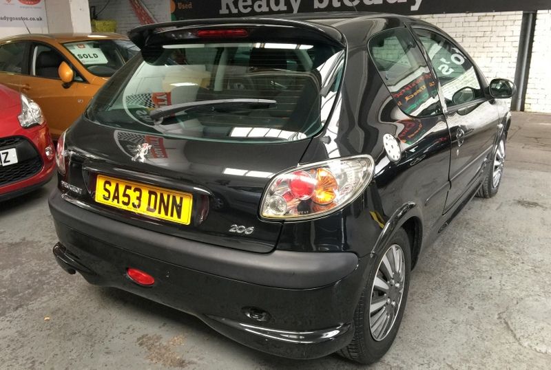 2003 Peugeot 206 1.4 Look 3Dr image 3