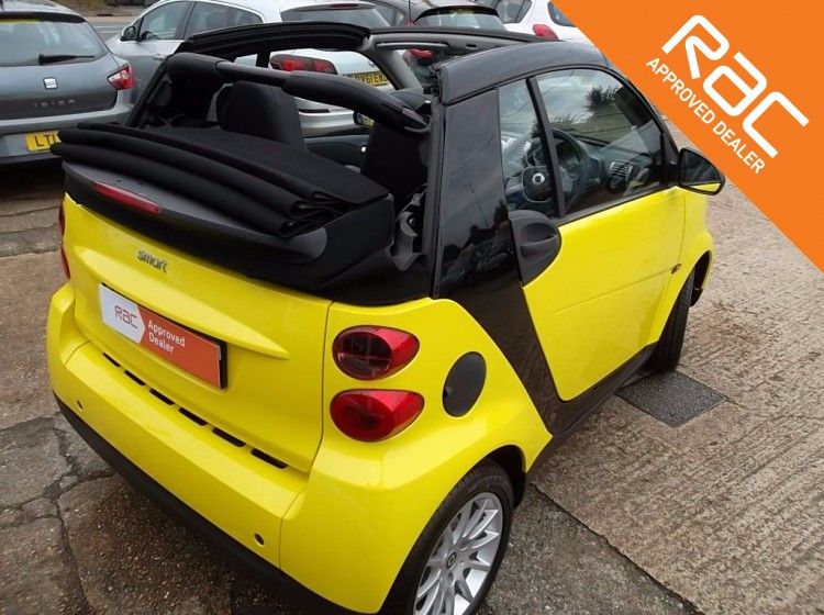 2008 Smart Fortwo Cabrio Passion 2dr image 2
