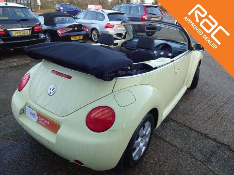 2004 Volkswagen Beetle CABRIOLET image 3