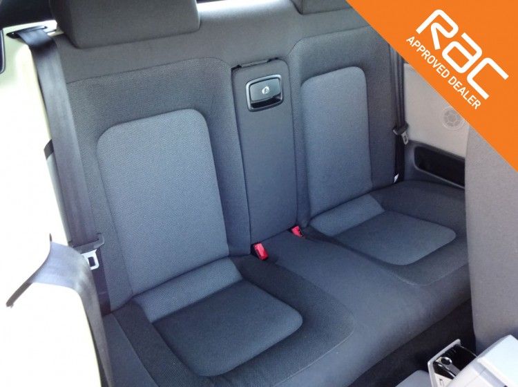 2004 Volkswagen Beetle CABRIOLET image 5