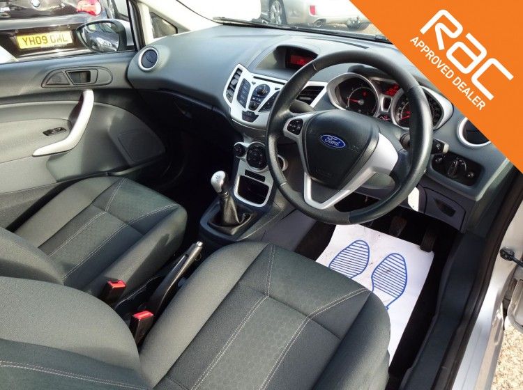 2009 Ford Fiesta 1.25 Zetec 3dr image 3