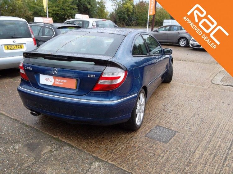 2004 Mercedes-Benz C200 CDI SE 3dr image 2
