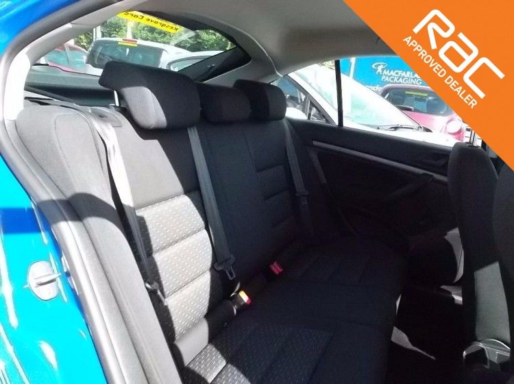 2010 Skoda Octavia 1.6 TDI CR S 5dr image 4