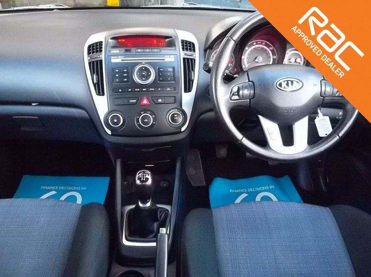 2011 Kia Ceed 1.4 VR-7 5dr image 3