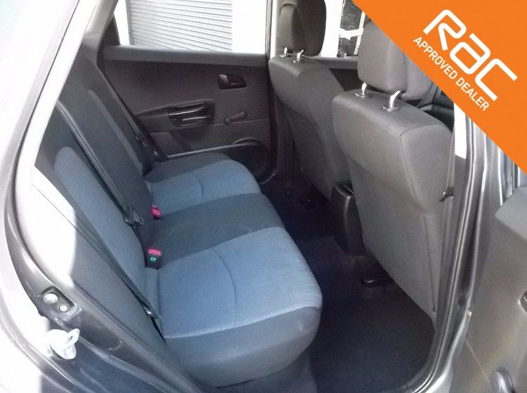 2011 Kia Ceed 1.4 VR-7 5dr image 4