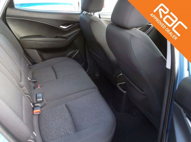 2012 Hyundai IX20 1.6 Active 5dr image 5