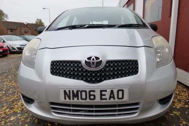 2006 TOYOTA YARIS 1.0 T2 VVT-I 5d image 2
