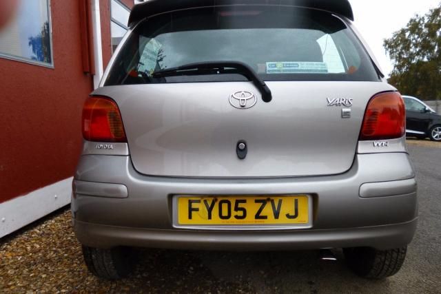 2005 TOYOTA YARIS 1.0 VVT-I 5d image 3