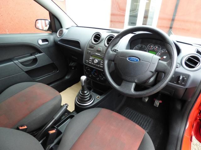 2006 FORD FIESTA 1.4 ZETEC 3d image 4