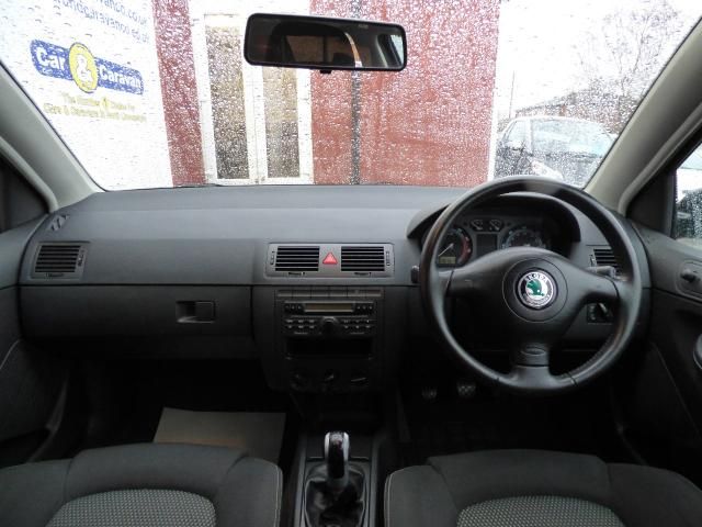 2006 SKODA FABIA 1.2 SPORT 12V 5d image 4