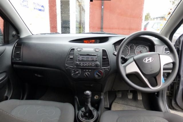 2009 HYUNDAI I20 1.2 CLASSIC 5d image 4