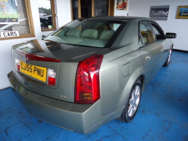 2005 Cadillac CTS V6 image 3