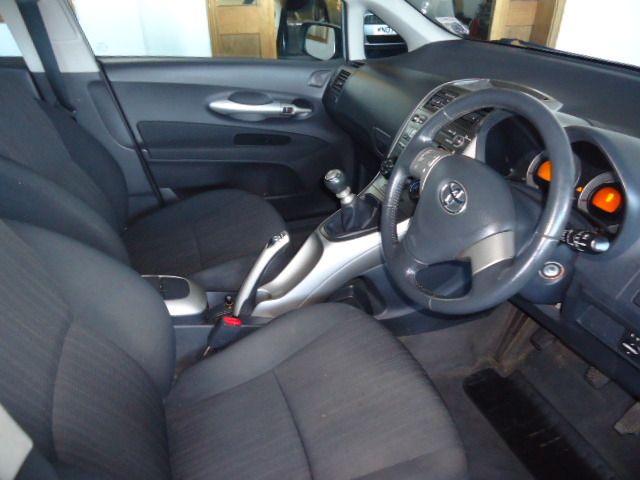 2007 Toyota Auris T3 D-4D image 4