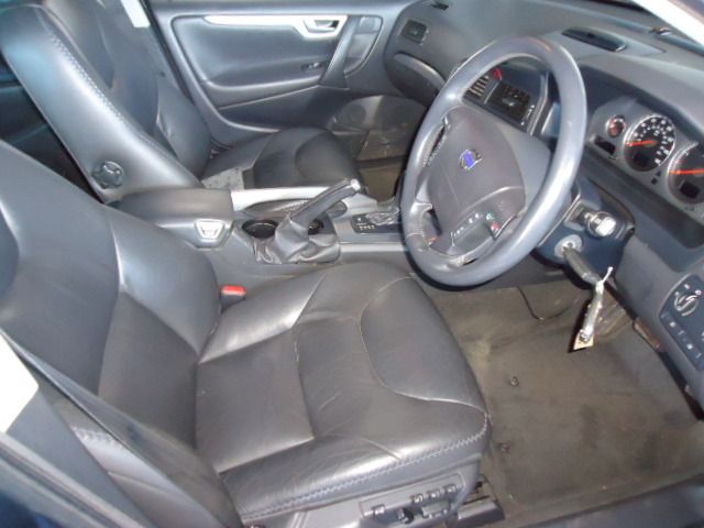 2005 Volvo XC70 image 4