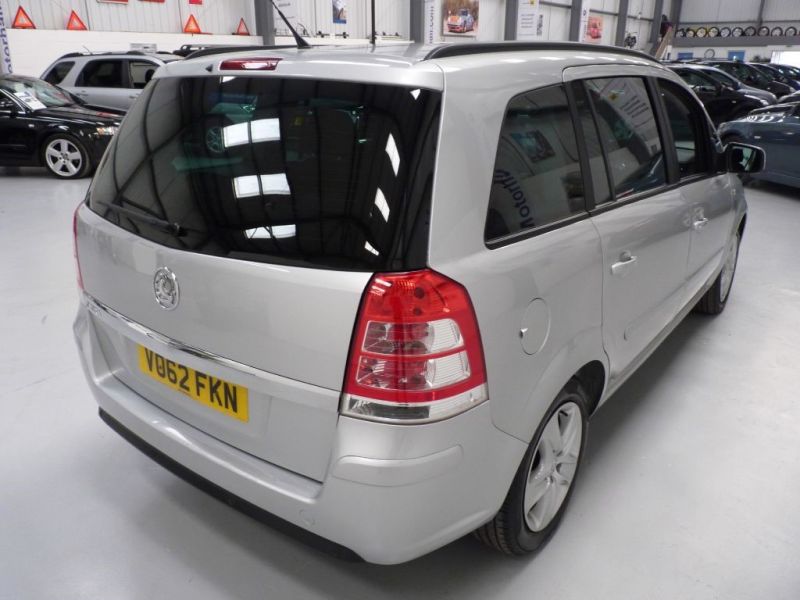 2012 Vauxhall Zafira EXCLUSIV image 3