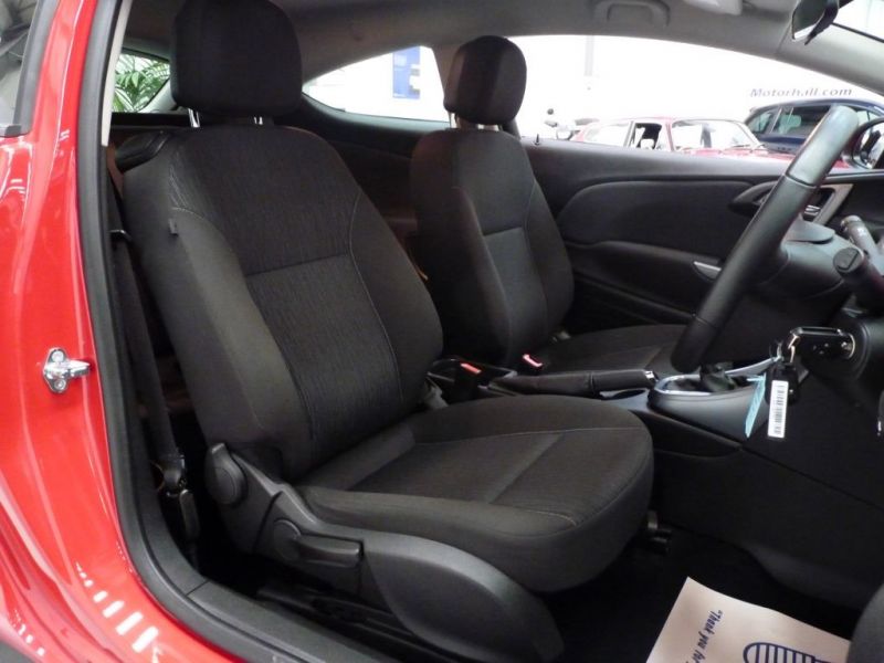 2012 Vauxhall Astra GTC SPORT S/S image 5