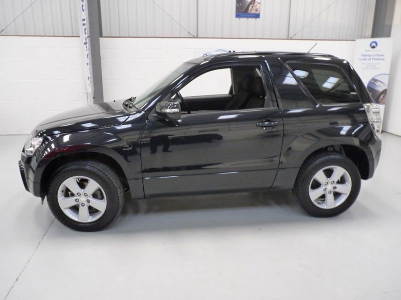 2011 Suzuki Grand Vitara SZ4 2.4 image 2