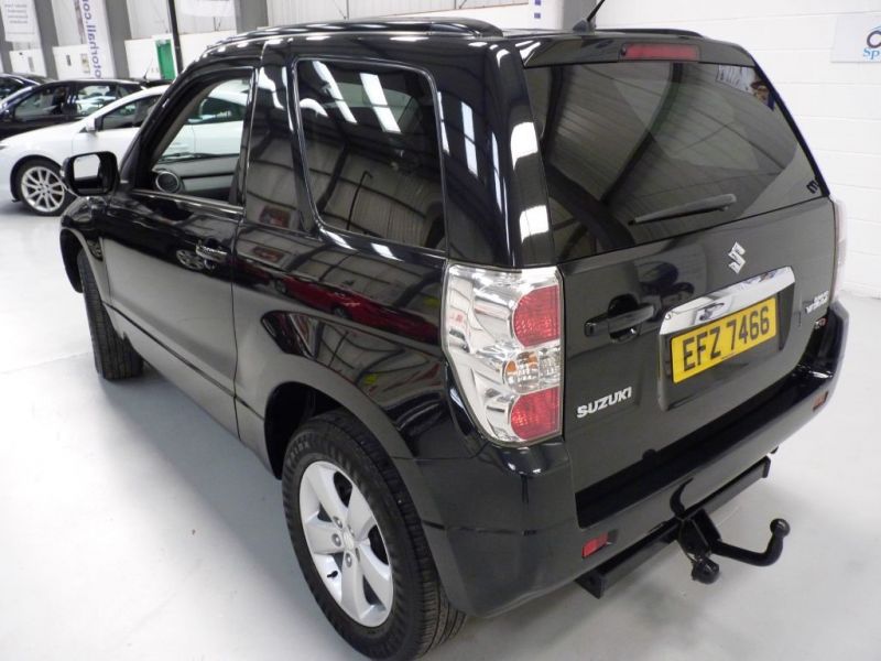 2011 Suzuki Grand Vitara SZ4 2.4 image 3