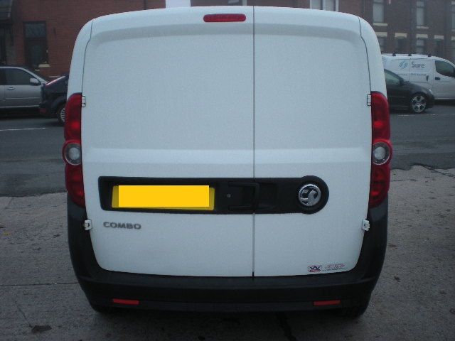 2012 VAUXHALL COMBO 1.3 CDTI image 3