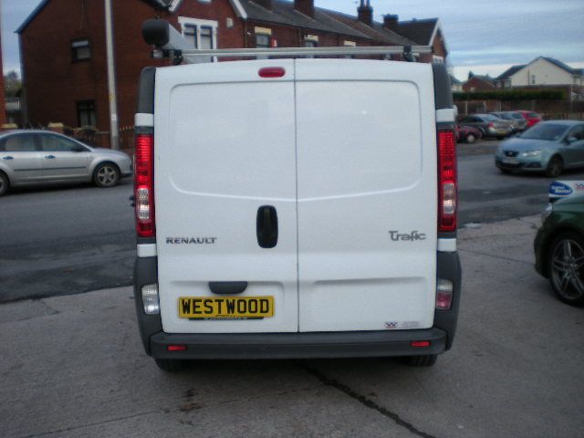 2006 RENAULT TRAFIC SL27dCi image 3