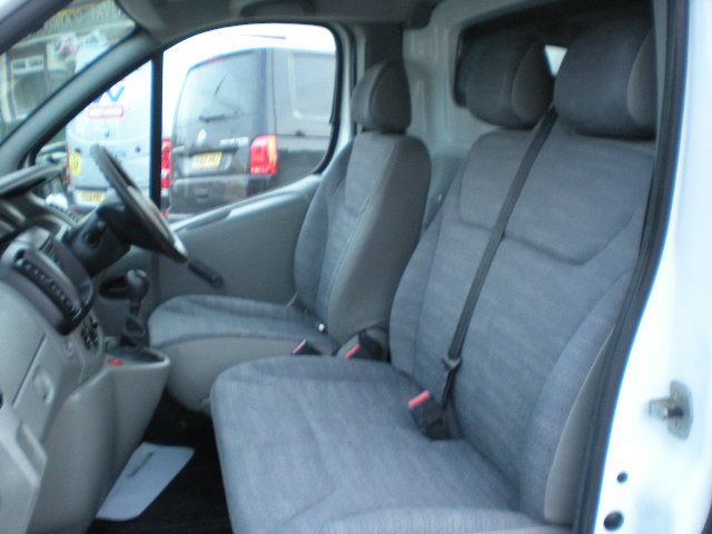 2006 RENAULT TRAFIC SL27dCi image 5