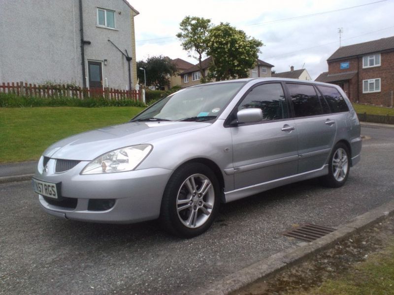 2007 Mitsubishi lancer estate image 1