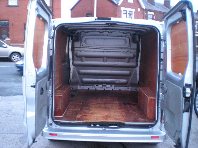 2013 VAUXHALL VIVARO 2.0CDTI image 4